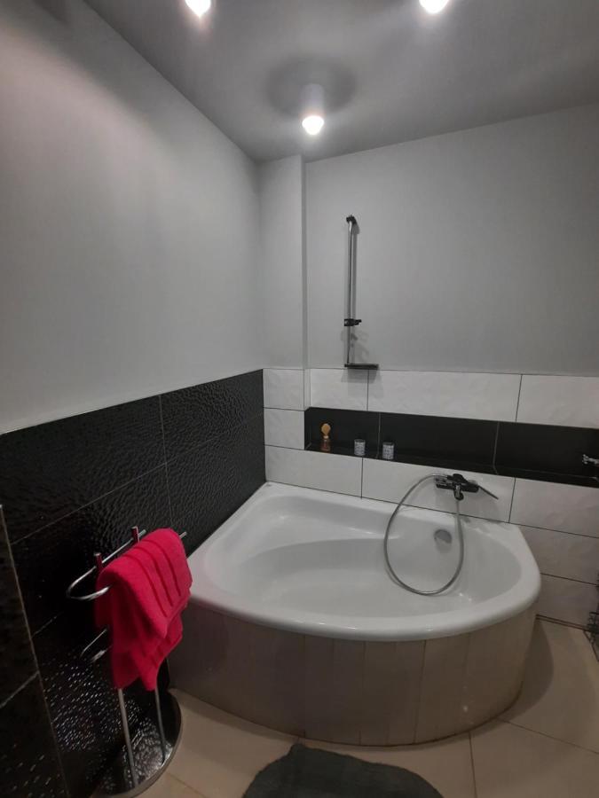 Apartament Zorzy Przy Instytucie Kardiologii Anin Apartment Warsaw Luaran gambar