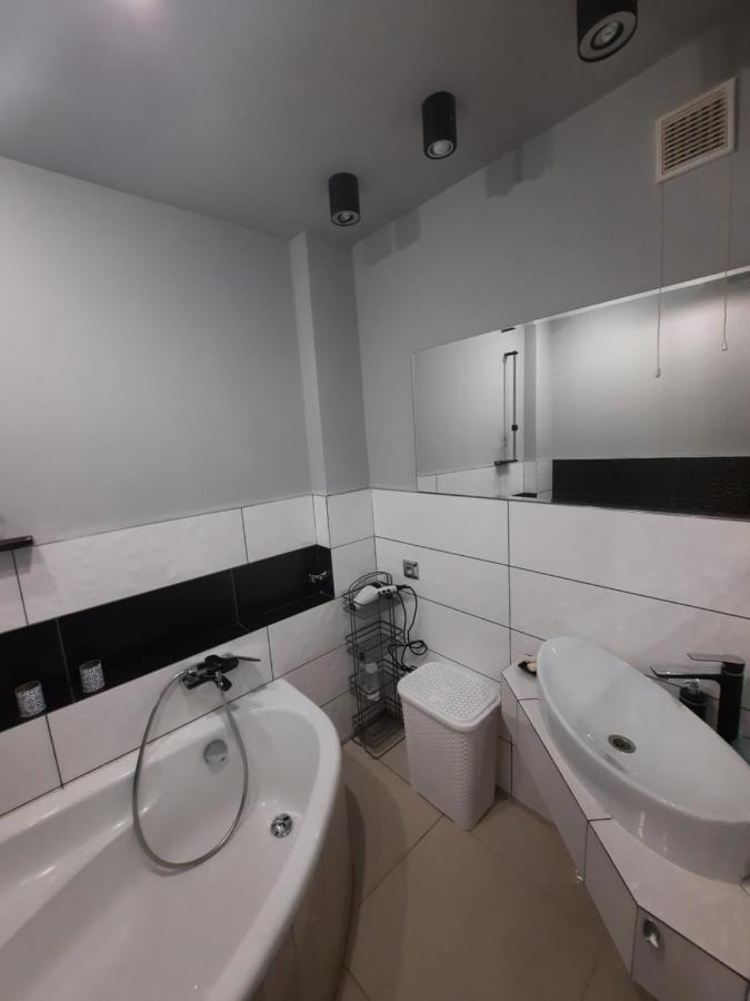 Apartament Zorzy Przy Instytucie Kardiologii Anin Apartment Warsaw Luaran gambar